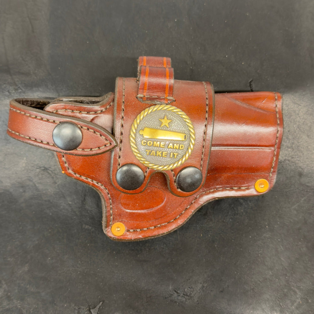 *In Stock* RH Sidewinder Holster for Bond Arms 2.5" Dark Brown w/Brown "Come &amp; Take It" Concho - Busted B Leather