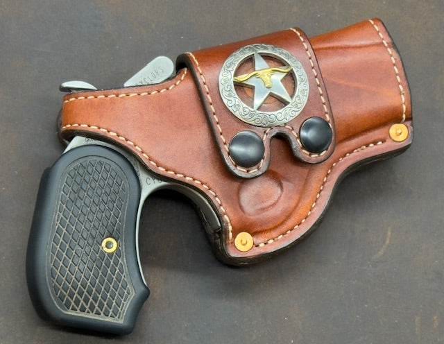 *In Stock* RH Sidewinder Holster for Bond Arms Cyclops Saddle Oil Finish w/Natural Stitch &amp; Silver Engraved Star Longhorn Concho